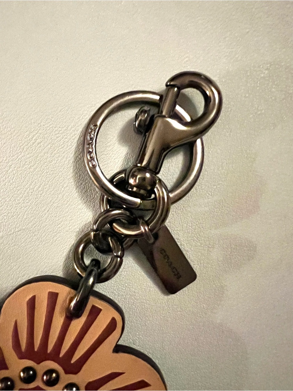 Coach Leather Tea Rose Flower Charm Keychain Gunmetal Studded Floral - Picture 4 of 14